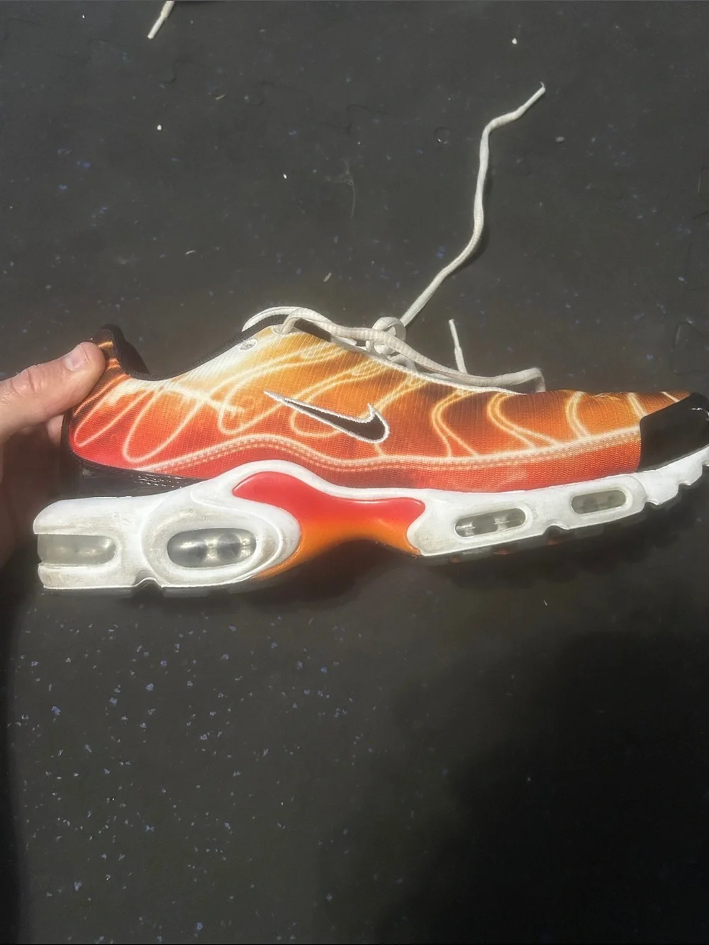 Nike Men's Orange Wave-Pattern Athletic Shoes with Black Collar
